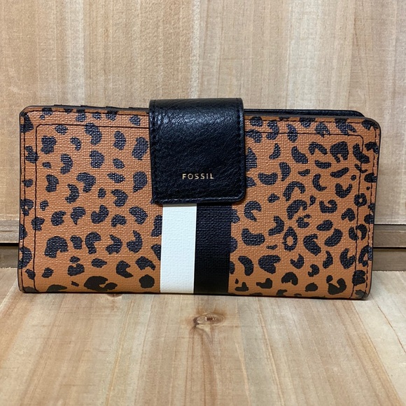 Fossil Handbags - Fossil Logan Cheetah Tab Clutch Wallet